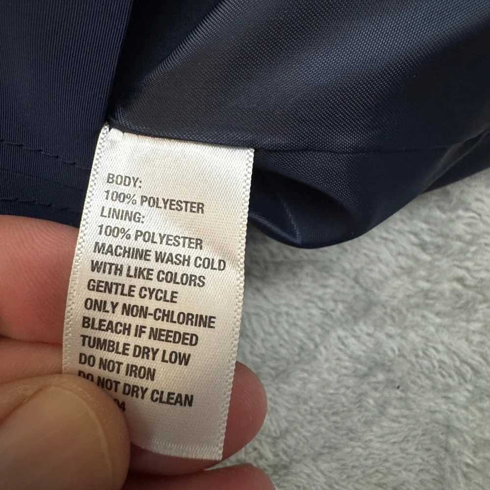 Crown‎ & Ivy NWT Women's Light Jacket Size Small Water Resistant Full Zip